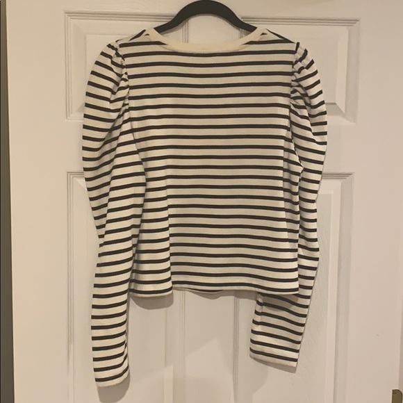 ❌SOLD❌ Zara Puff Sleeve Striped Top - Picture 4 of 4